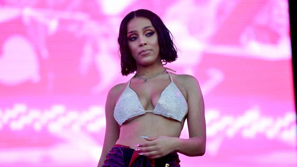 Doja Cat Addresses Accusations Of Racist Language In 'Completely Honest' Instagram Live - www.mtv.com - county Page