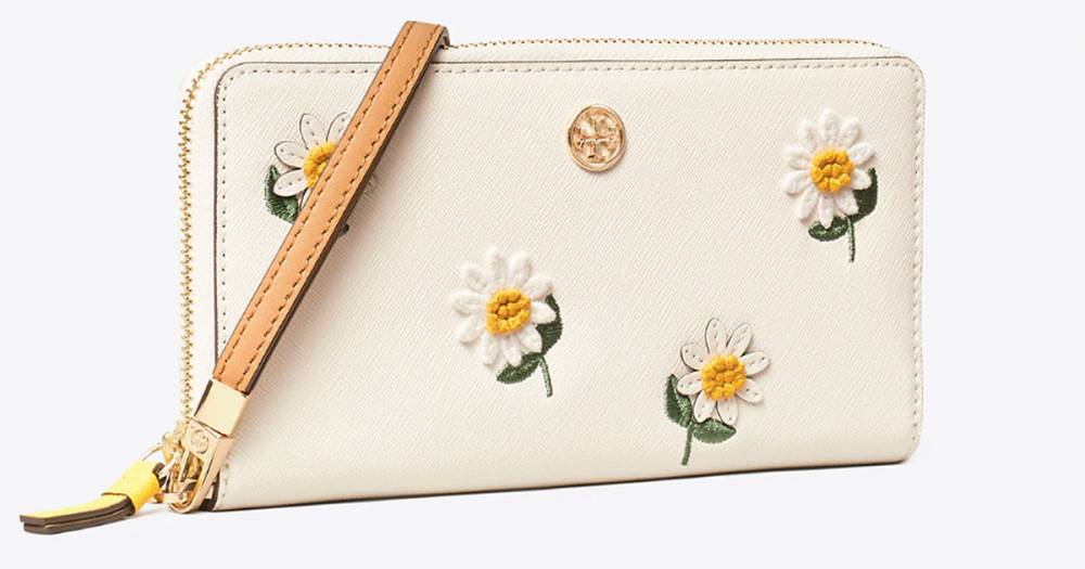 This Tory Burch Daisy Wristlet Will Complete All of Your Summer Looks ($79 Off) - www.usmagazine.com