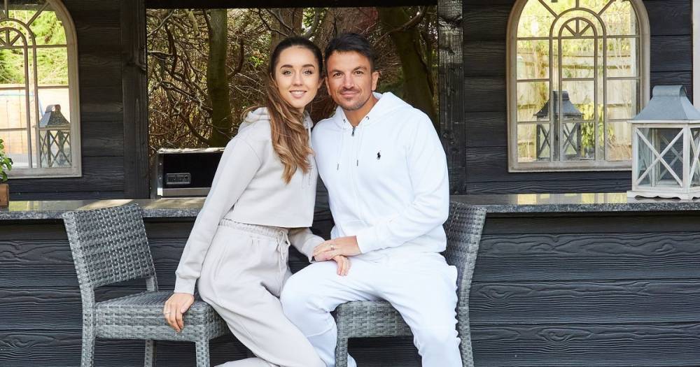 Peter Andre shares glimpse inside his gorgeous garden with children's playhouse, hot tub and BBQ area - www.ok.co.uk