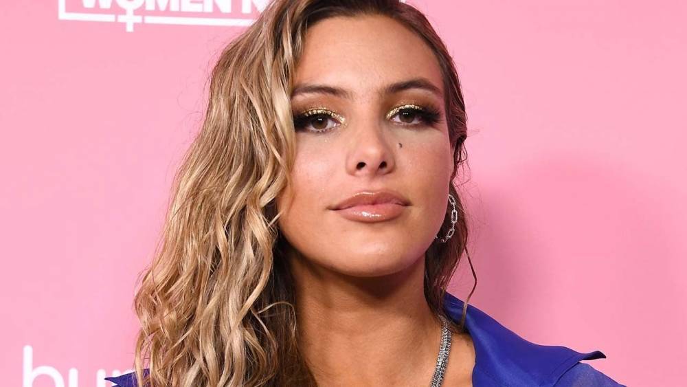 Lele Pons Says She Walked in on Her Dad Sleeping With Another Man When She Was 10 Years Old - www.etonline.com