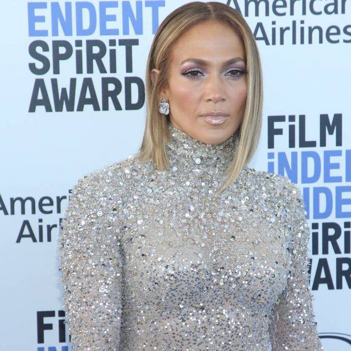 Jennifer Lopez ‘a little heartbroken’ about postponed summer wedding - www.peoplemagazine.co.za - Italy
