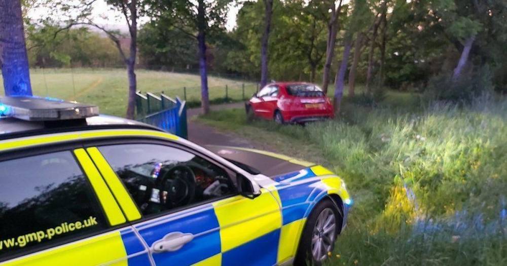 Stolen car abandoned after crashing into tree in Bolton - www.manchestereveningnews.co.uk - Manchester