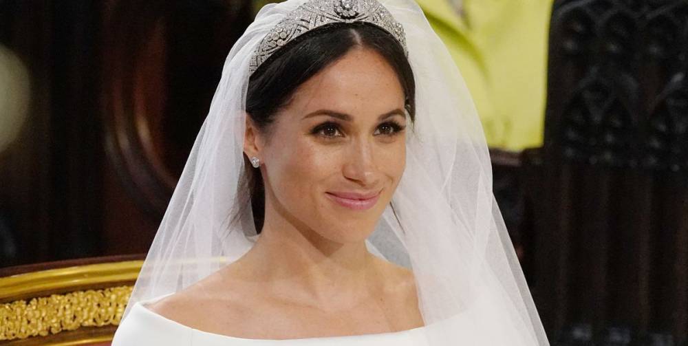 The Queen Reportedly Found One Thing About Meghan Markle's Wedding Dress "Questionable" - www.marieclaire.com - France