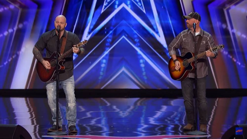 Chicago Duo Broken Roots Have ‘AGT’ Audience On Their Feet, Perform Together For The First Time Ever - etcanada.com - Chicago