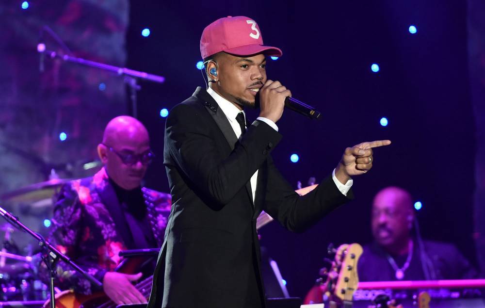 Chance The Rapper criticises police for focus on black neighbourhoods during lockdown - www.nme.com - Illinois