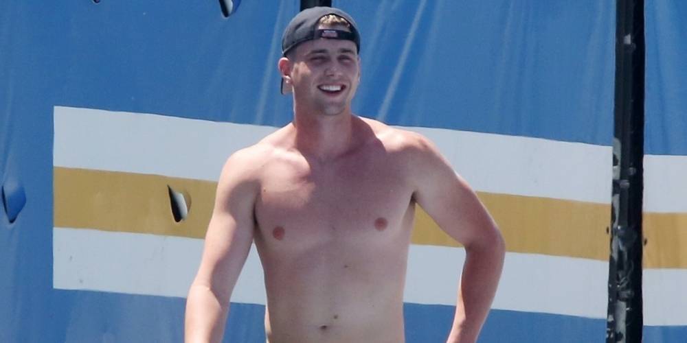 Too Hot To Handle's Harry Jowsey Works Out Shirtless in LA - www.justjared.com - Australia - Los Angeles
