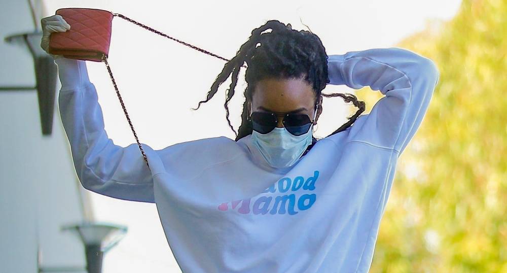 Kelly Rowland Flashes Her Fit Midriff During a Trip to Grocery Store! - www.justjared.com - Santa Monica