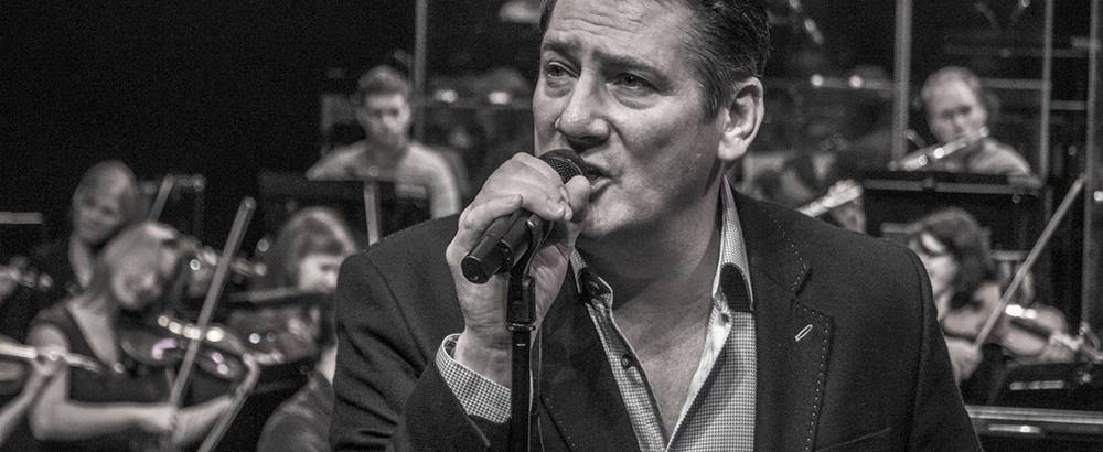 Tony Hadley doesn’t know how to pronounce his own name, insists radio station amid competition controversy - completemusicupdate.com - Singapore