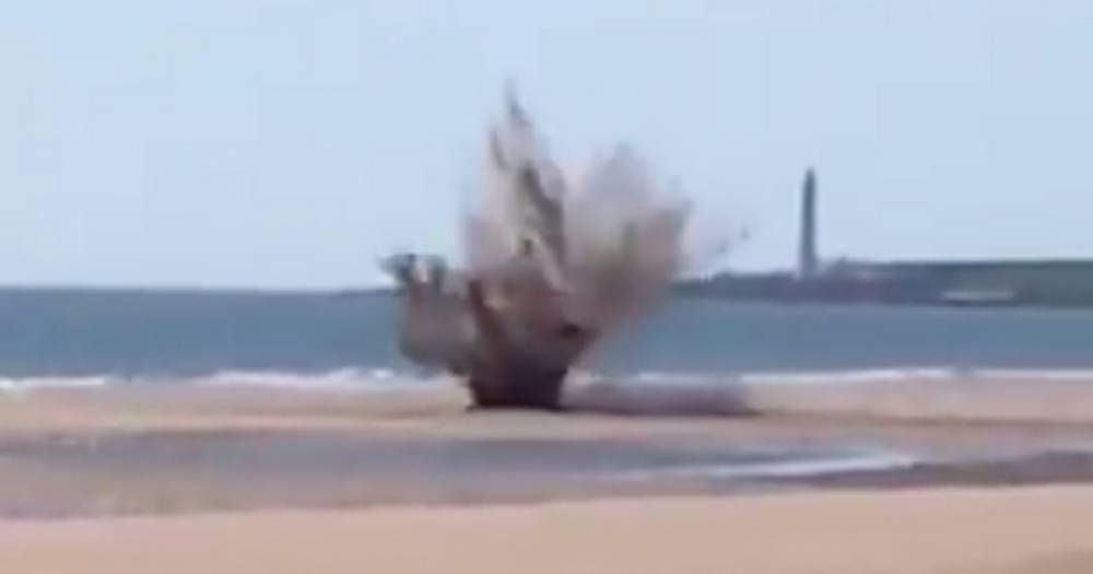 Young Scots girl captures controlled explosion of two WWII bombs on Montrose beach - www.dailyrecord.co.uk - Scotland - county Young - county Montrose