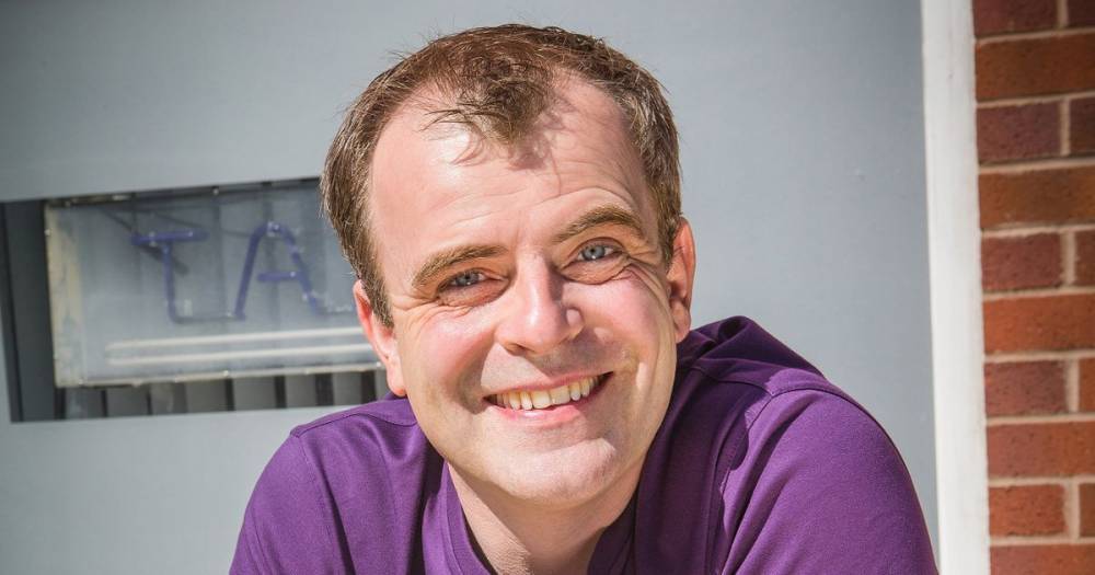 Corrie's Simon Gregson regrets drunk sweary rant over Dominic Cummings - but defends him again - www.manchestereveningnews.co.uk - county Mcdonald