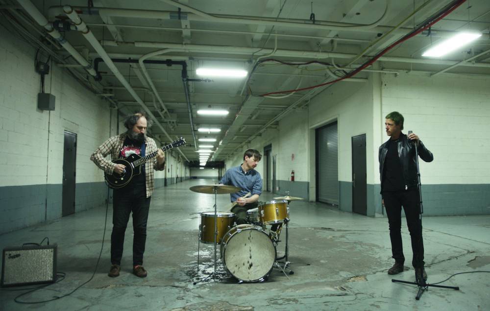 Listen to indie supergroup Muzz’s striking new single ‘Knuckleduster’ - www.nme.com