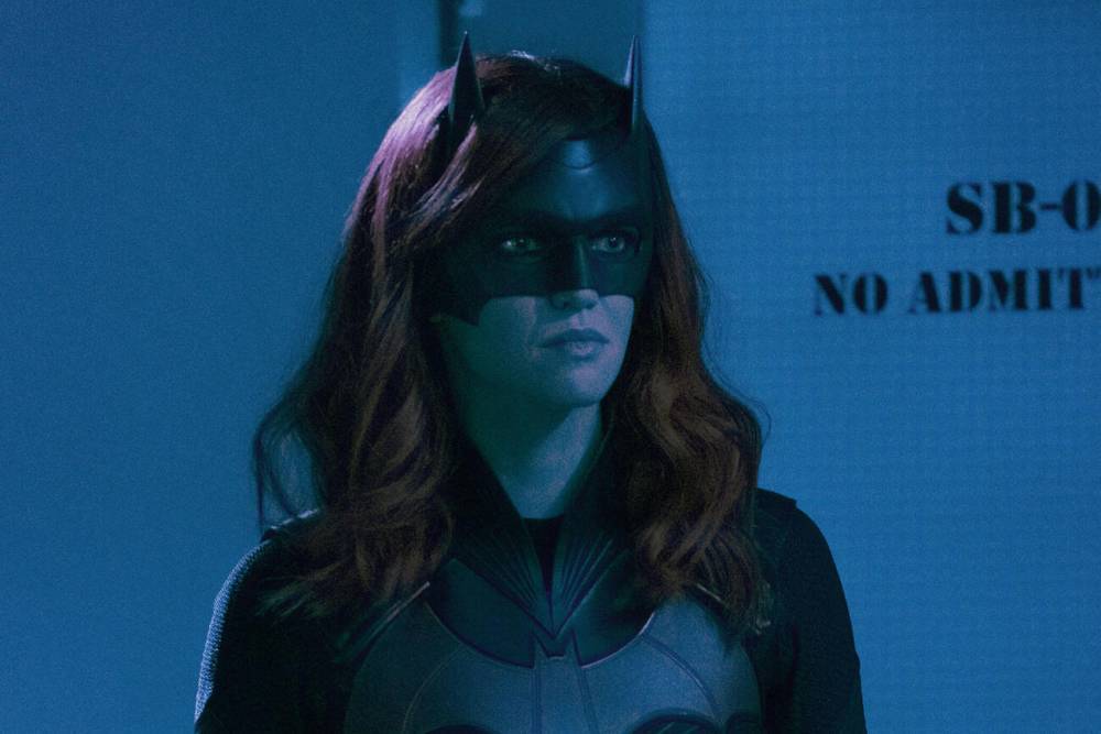 Batwoman Exit: 'Those Who Know, Know' - www.tvguide.com