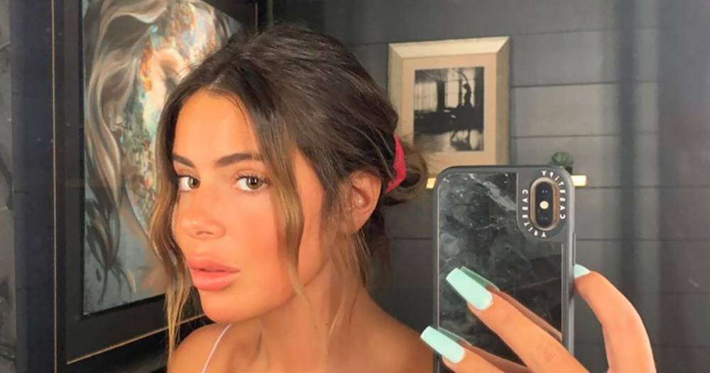 Brielle Biermann Insists She Didn’t ‘Lie’ About Not Wearing Makeup in This Mirror Selfie - www.usmagazine.com