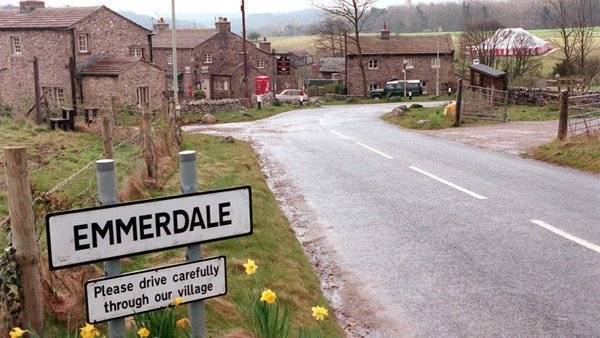 New Emmerdale episodes to continue to air throughout lockdown - www.breakingnews.ie