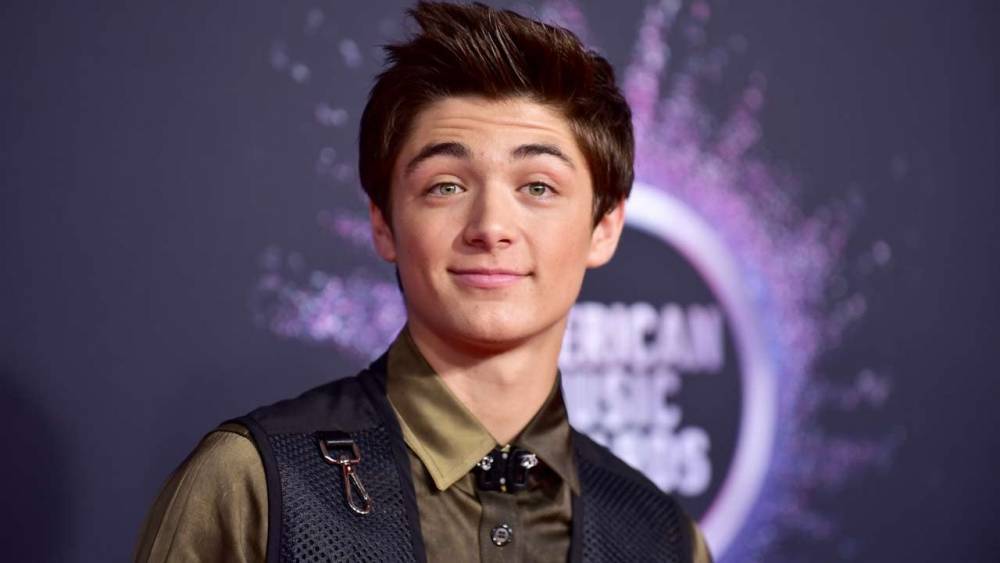 Kids' Choice Awards 2020: All the Best Moments from Asher Angel, Camila Cabello and More - www.etonline.com