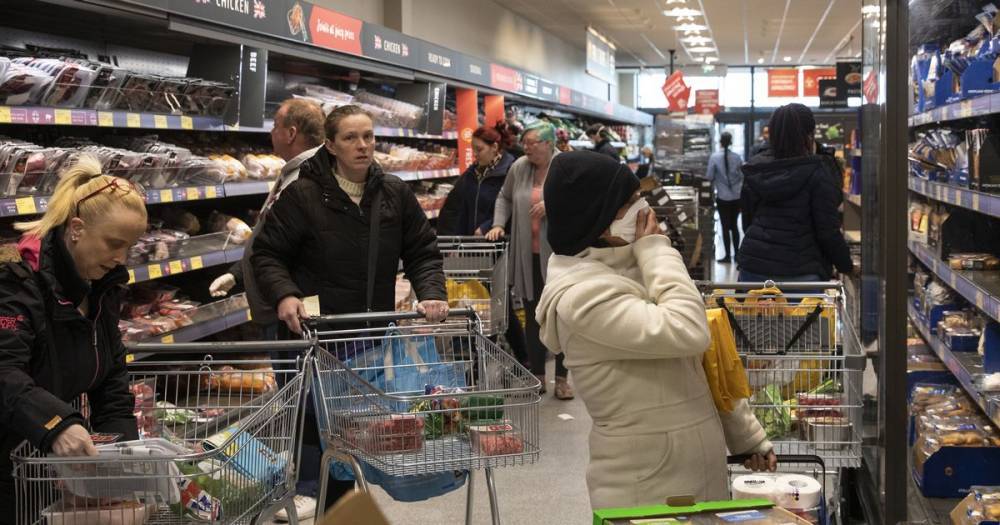 Supermarket opening times and rule changes for Tesco, Morrisons, Asda, Aldi and M&S - www.manchestereveningnews.co.uk
