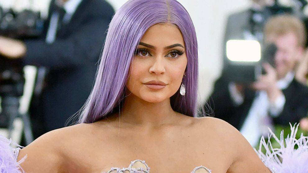Kylie Jenner, Forbes spar over story on billionaire status - abcnews.go.com - Los Angeles
