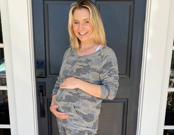 Affordable Ways to Bump up Your Summer Maternity Look - www.eonline.com