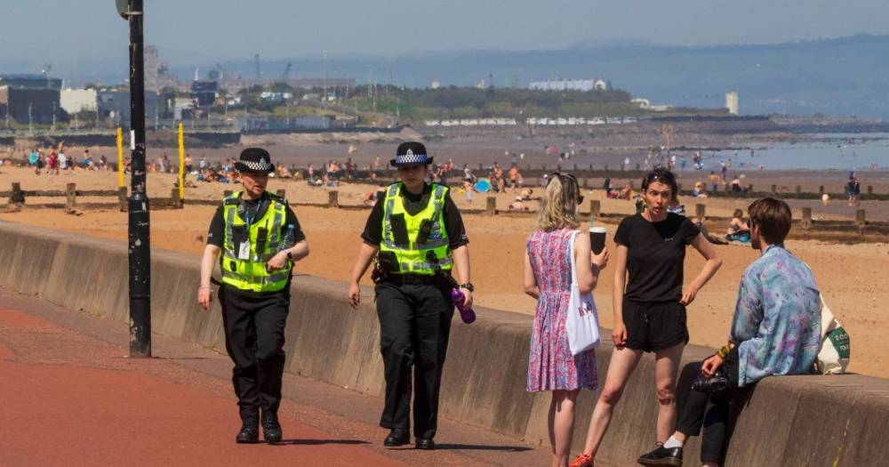 Cop warns lockdown louts will be 'dealt with robustly' as Scots descend on beaches and parks - www.dailyrecord.co.uk - Scotland