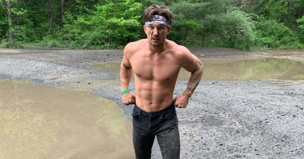 ‘Bachelorette’ Alum Tyler Cameron Shares Shirtless Photos as He Posts About ‘Finding My Own Way’ - www.usmagazine.com - state West Virginia - county Williamson