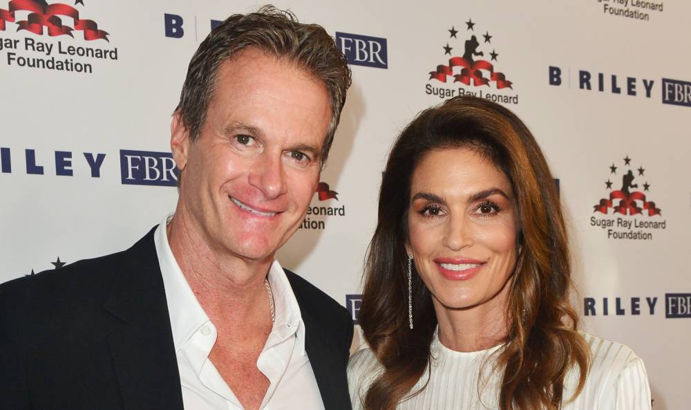 Cindy Crawford & Rande Gerber Celebrate 22nd Wedding Anniversary with Cake Made by Daughter Kaia! - www.justjared.com - Bahamas