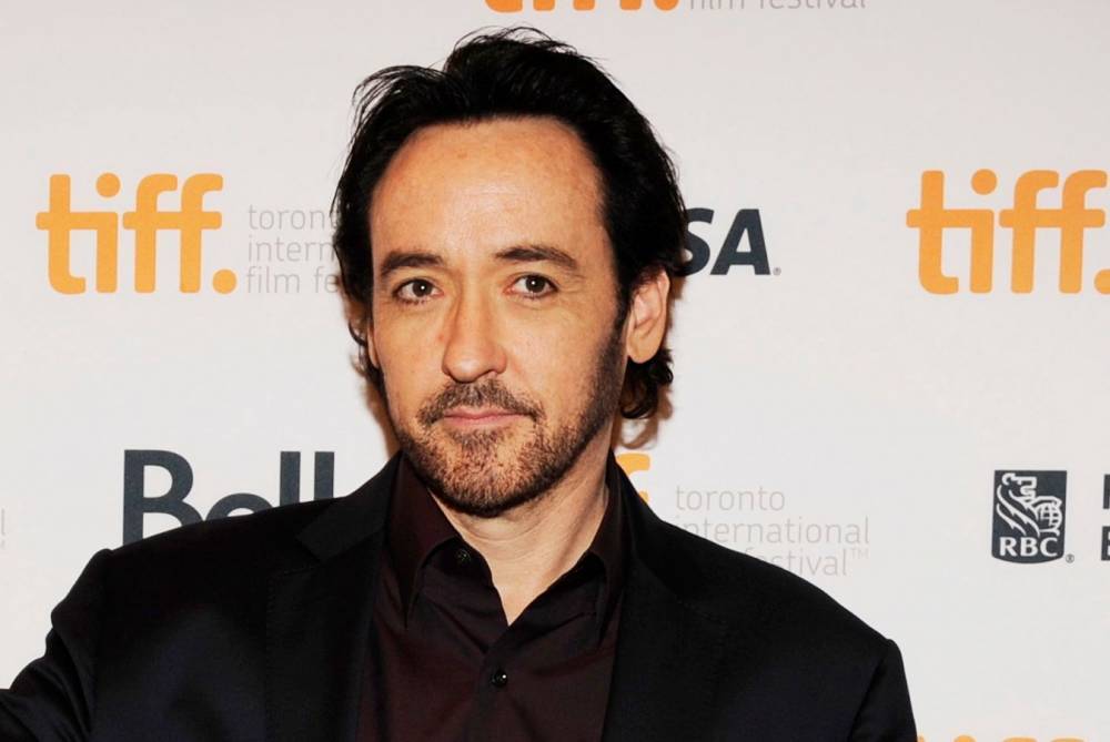 John Cusack Hit With Pepper Spray While Filming Chicago Protests, Says Cops ‘Came At Me With Batons’ - etcanada.com - Chicago - Minneapolis