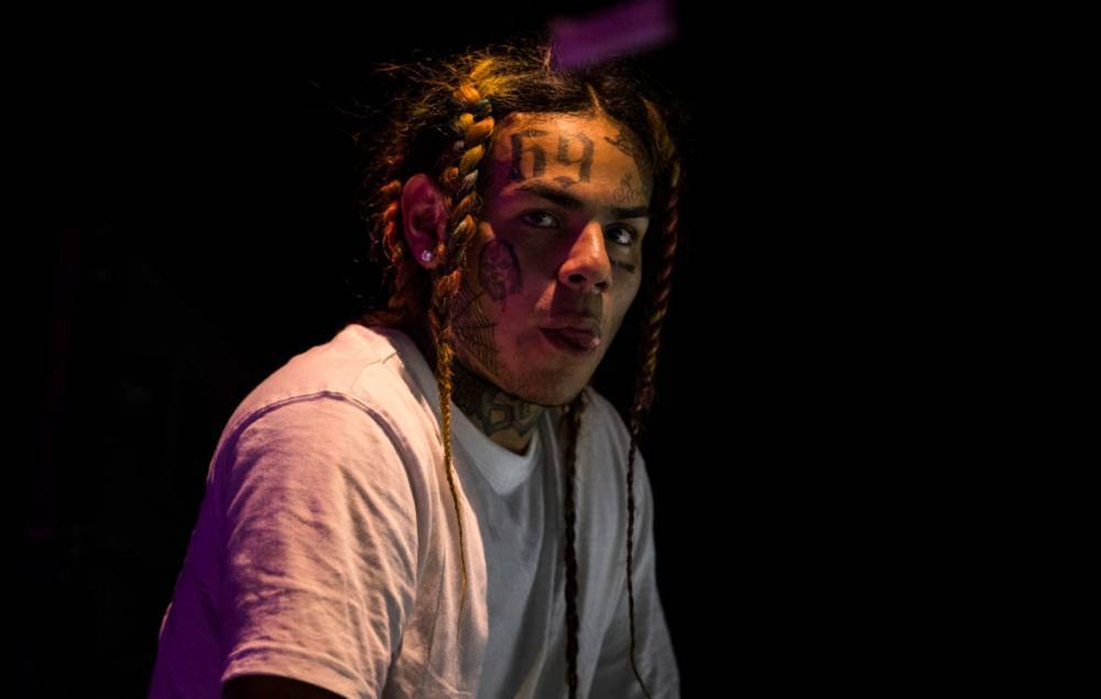 Tekashi 6ix9ine prompts New York rappers to donate $100k to charity and says he will match it - www.nme.com - New York - New York