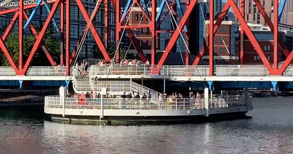 Mayor expresses concern over reports of large gatherings at Salford Quays - www.manchestereveningnews.co.uk