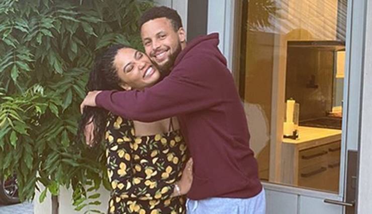 Steph & Ayesha Curry Enjoy Date Night Out on Their Patio! - www.justjared.com