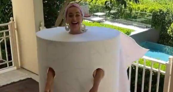Katy Perry dresses up as toilet roll during American Idol's at home episode and amuses the viewers - www.pinkvilla.com - USA