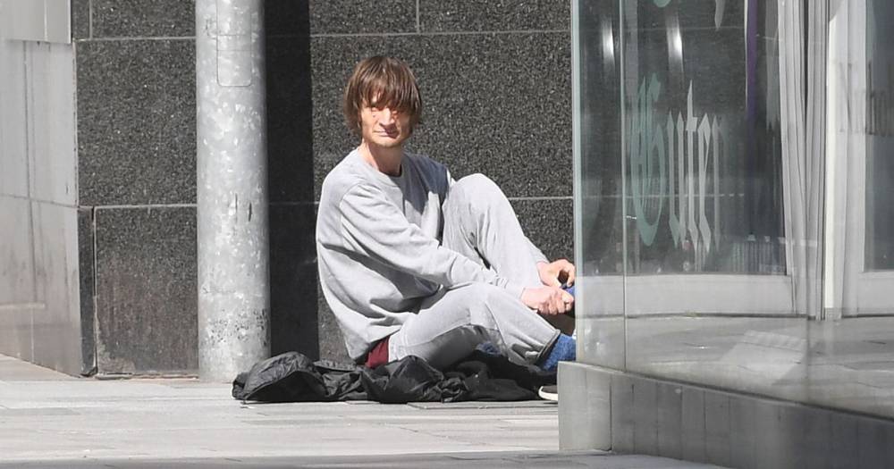 'I have the right to be an absolute t***' says serial beggar fined for being in Manchester city centre EVERY DAY of lockdown - despite having a hotel room - www.manchestereveningnews.co.uk - Manchester