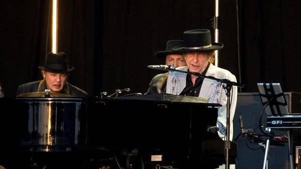Handwritten Bob Dylan lyrics to be auctioned - www.breakingnews.ie - Nashville