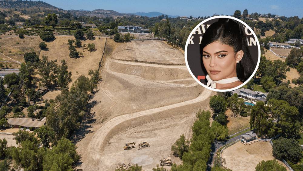 Kylie Jenner Buys $15 Million Vacant Hidden Hills Lot - variety.com - county Valley