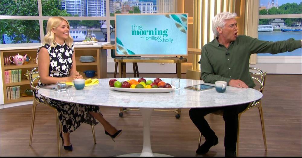 Phillip Schofield tells off This Morning crew member after live technical fail - www.manchestereveningnews.co.uk