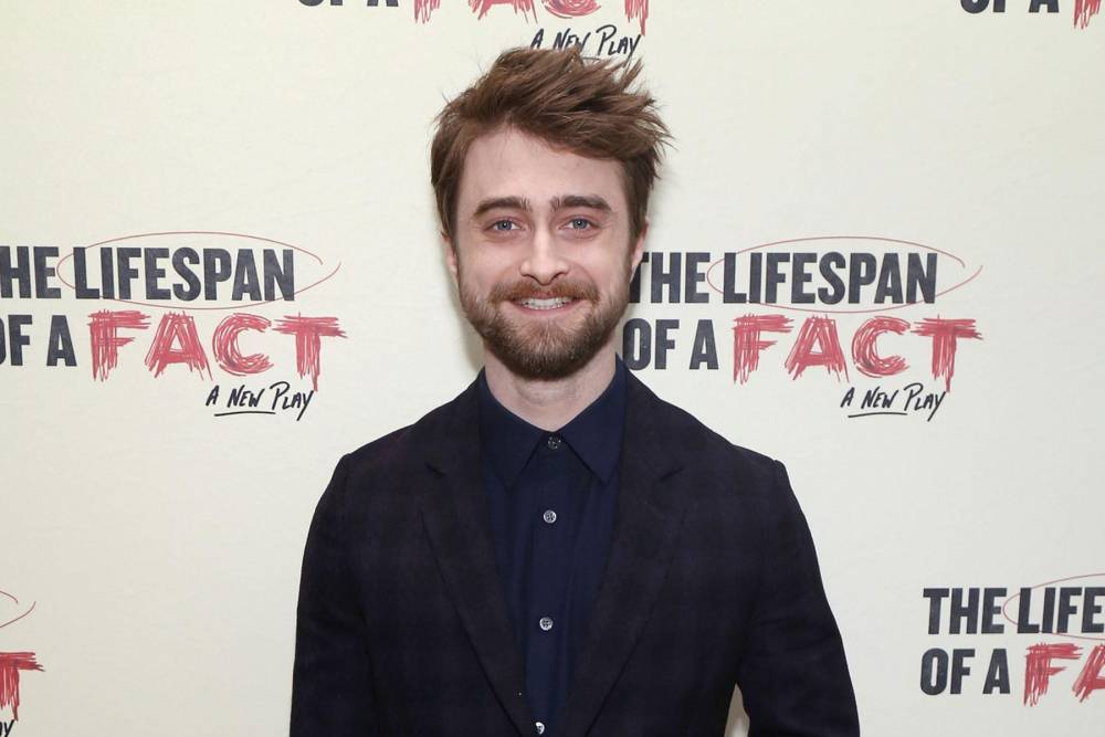 Daniel Radcliffe returns to Harry Potter role for online video reading - www.hollywood.com - Britain - county Stone