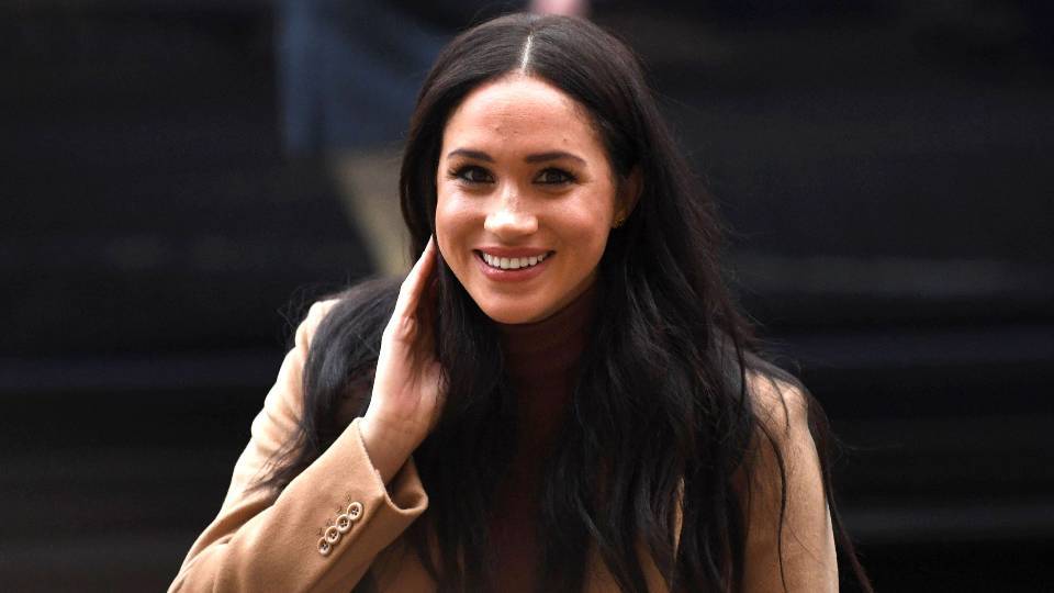 Meghan Markle Just Shaded the Tabloids With This Accessory on a Zoom Call - stylecaster.com