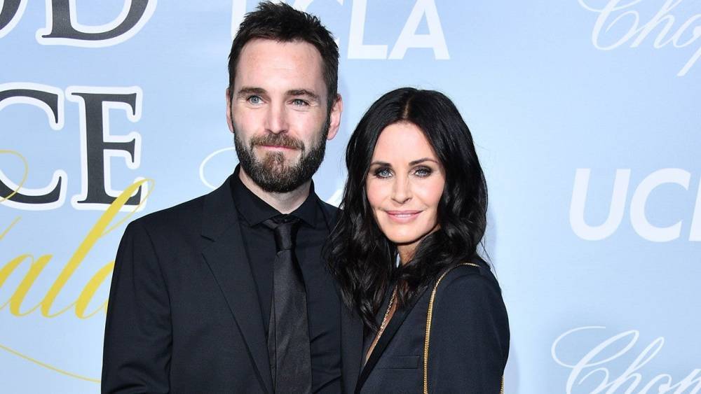 Courteney Cox Is Missing Johnny McDaid's 'Physical Touch' as They Quarantine in Different Countries - www.etonline.com - Switzerland