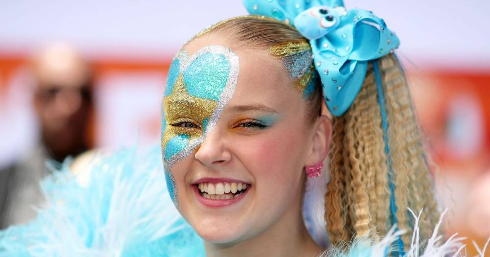 See What JoJo Siwa Looks Like Without Her Signature Ponytail and Bow: Pics - www.usmagazine.com