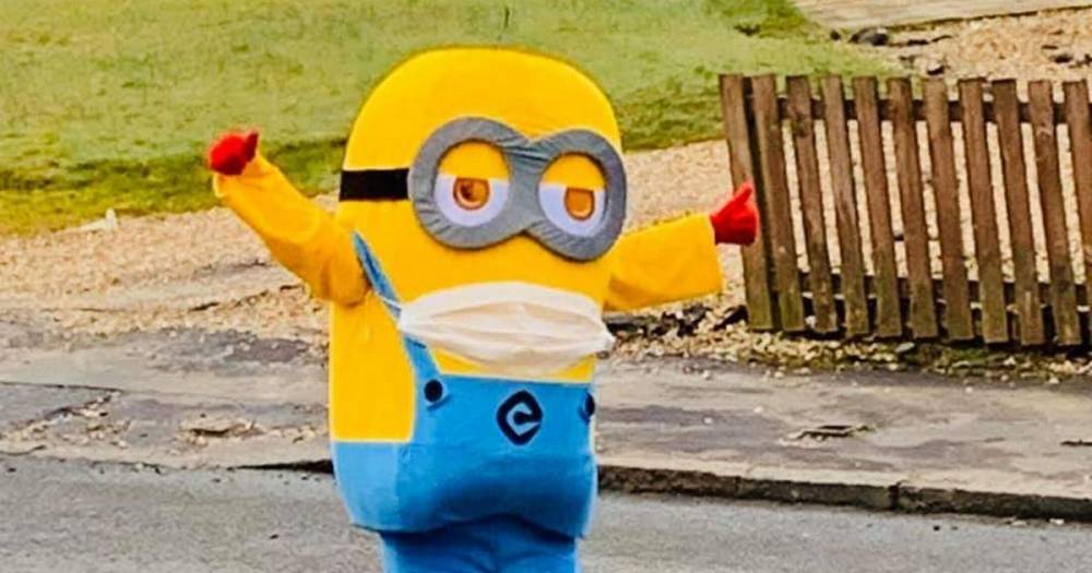 West Lothian mum cheers up village by parading streets dressed as Minion - www.dailyrecord.co.uk