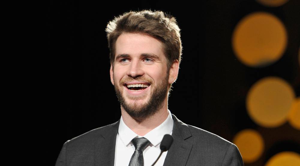 Liam Hemsworth Wakes Up With So Much Energy Every Morning That He Likes to Sing Out Loud! - www.justjared.com