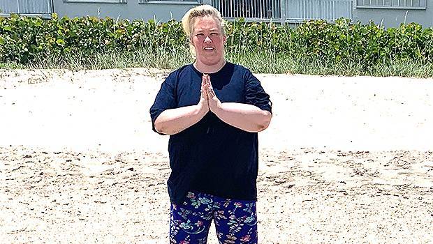 Mama June Hits The Beach With A Trainer For Yoga Workout After Weight Loss: Pic - hollywoodlife.com - Florida