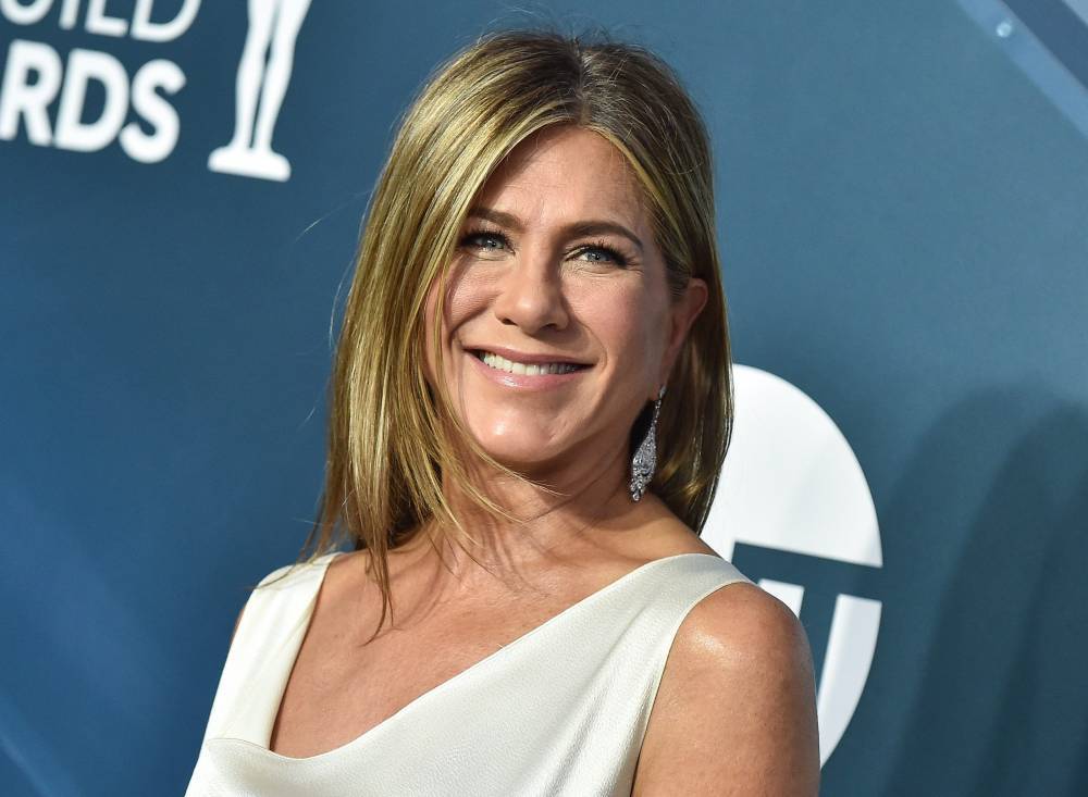 Jennifer Aniston Tells COVID-19 To ‘Kindly F**k Off’ With Throwback Pic - etcanada.com