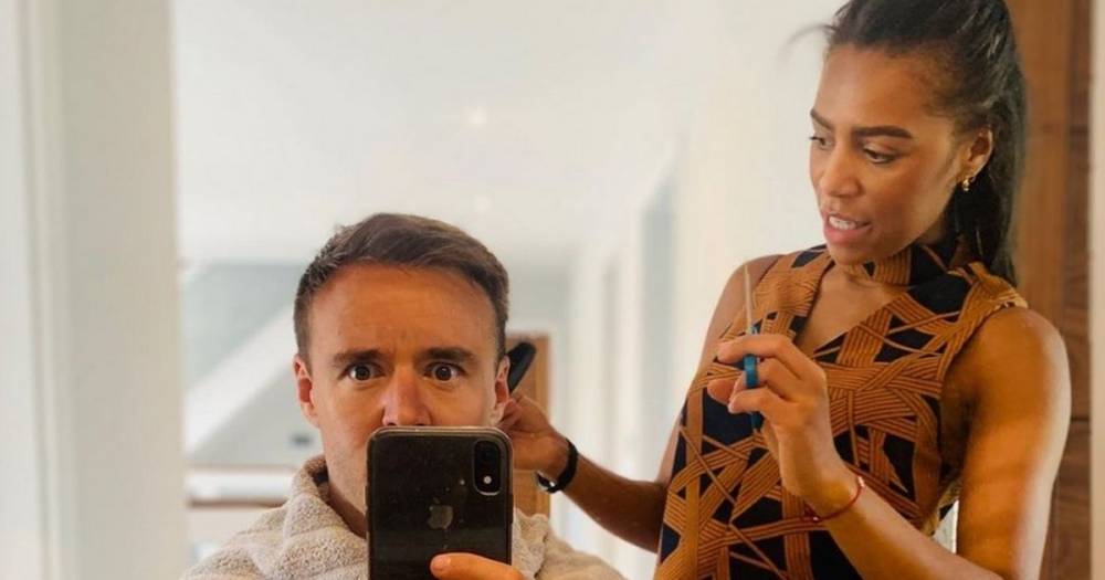 Alan Halsall looks 'petrified' as his girlfriend Tisha Merry cuts his hair in lockdown - www.manchestereveningnews.co.uk