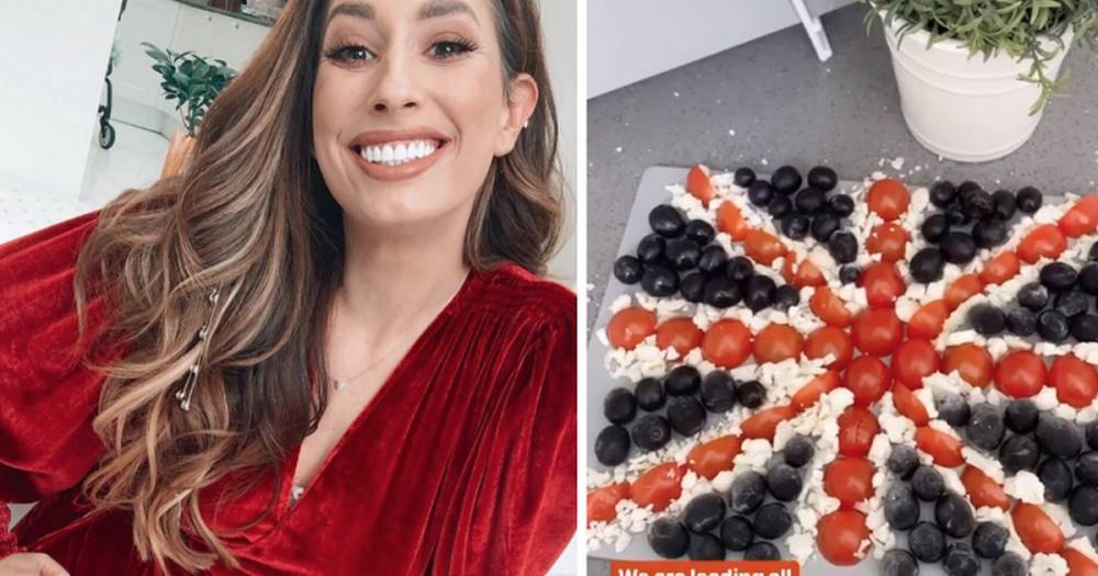 Stacey Solomon creates a very patriotic salad in celebration of VE Day - www.ok.co.uk - Germany