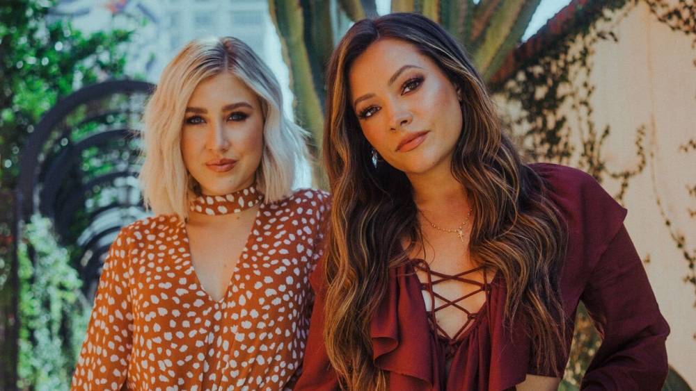 Watch Never-Before-Seen Footage From Maddie and Tae's Nashville Weddings (Exclusive) - www.etonline.com - Nashville