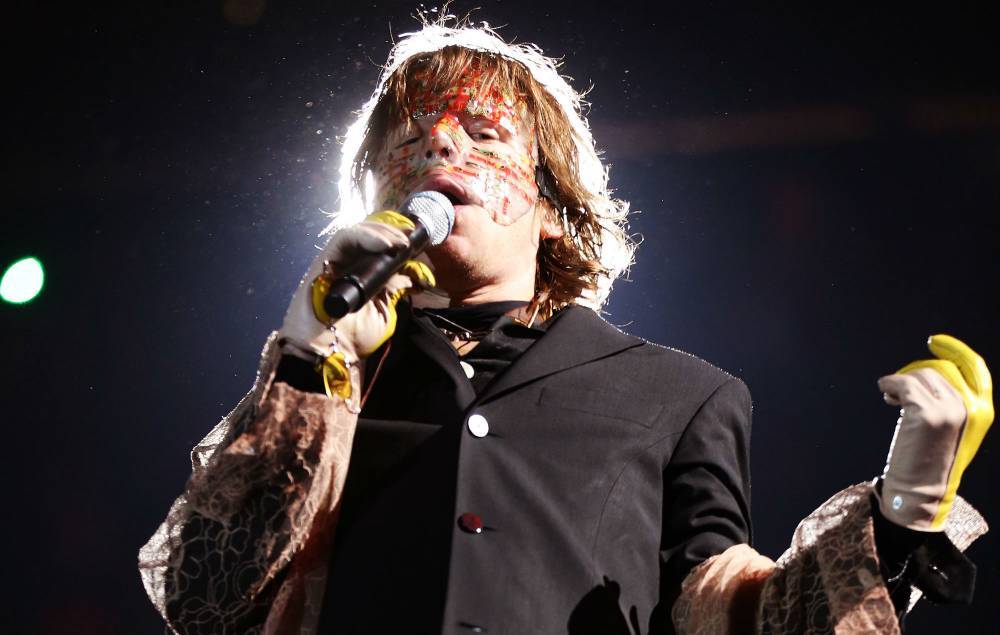 Cage The Elephant hit the Zoom chat for their new ‘Black Madonna’ video - www.nme.com