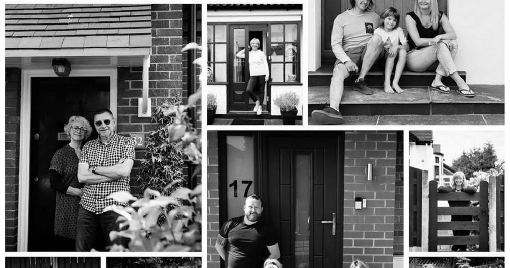 Touching from a distance, the doorstep portraits making a difference in Salford - www.manchestereveningnews.co.uk