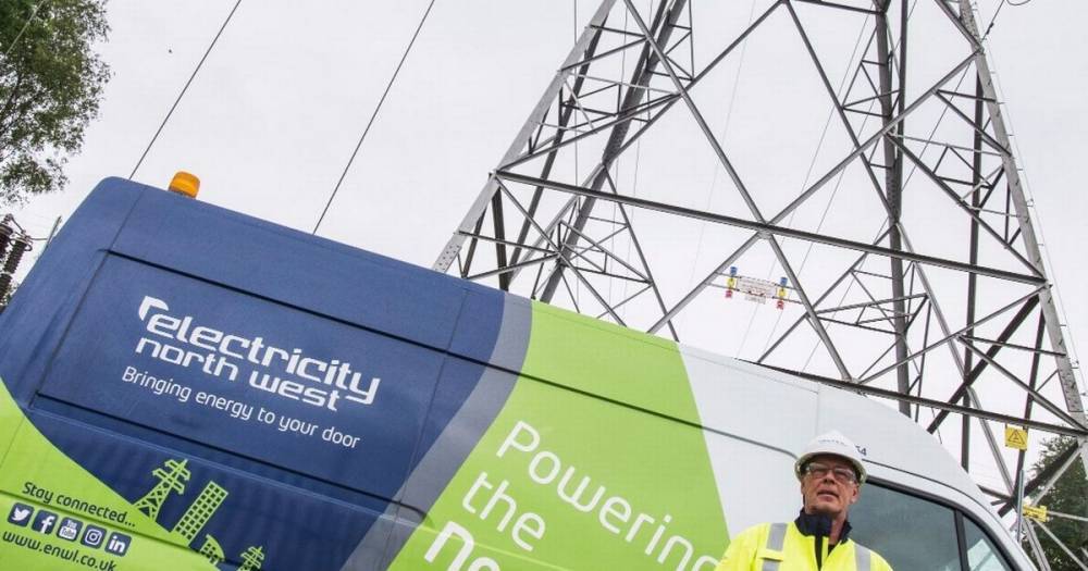 More than 200 homes and businesses hit by power cut in Wythenshawe - www.manchestereveningnews.co.uk
