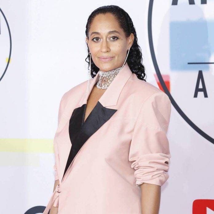 Tracee Ellis Ross uses up to four face masks a day - www.peoplemagazine.co.za - France