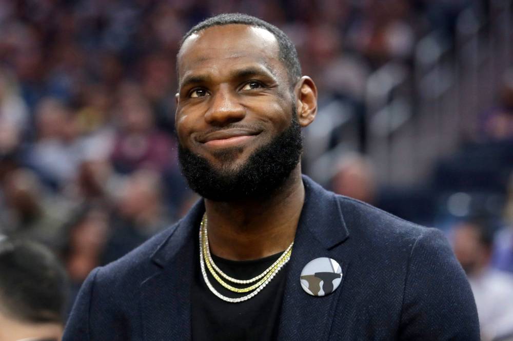 LeBron James Shares Video Of Peaceful Protesters Chanting ‘I Can’t Breathe’ In Memory Of George Floyd - etcanada.com - USA - Colorado
